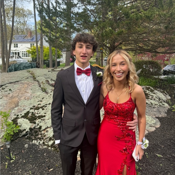 Black Dress - Picture 4 of 6